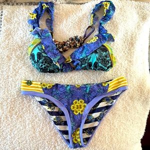 Maaji bikini, lavender/yellow top and bottom size L